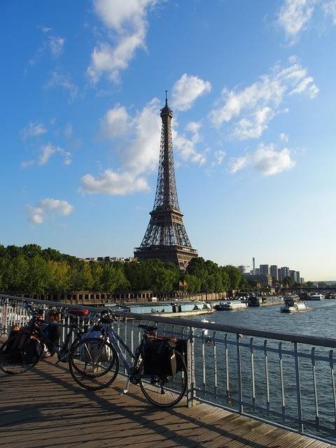 Les avantages et les inconvénients du vélo à Paris : Pourquoi faire du vélo est une option pour vous